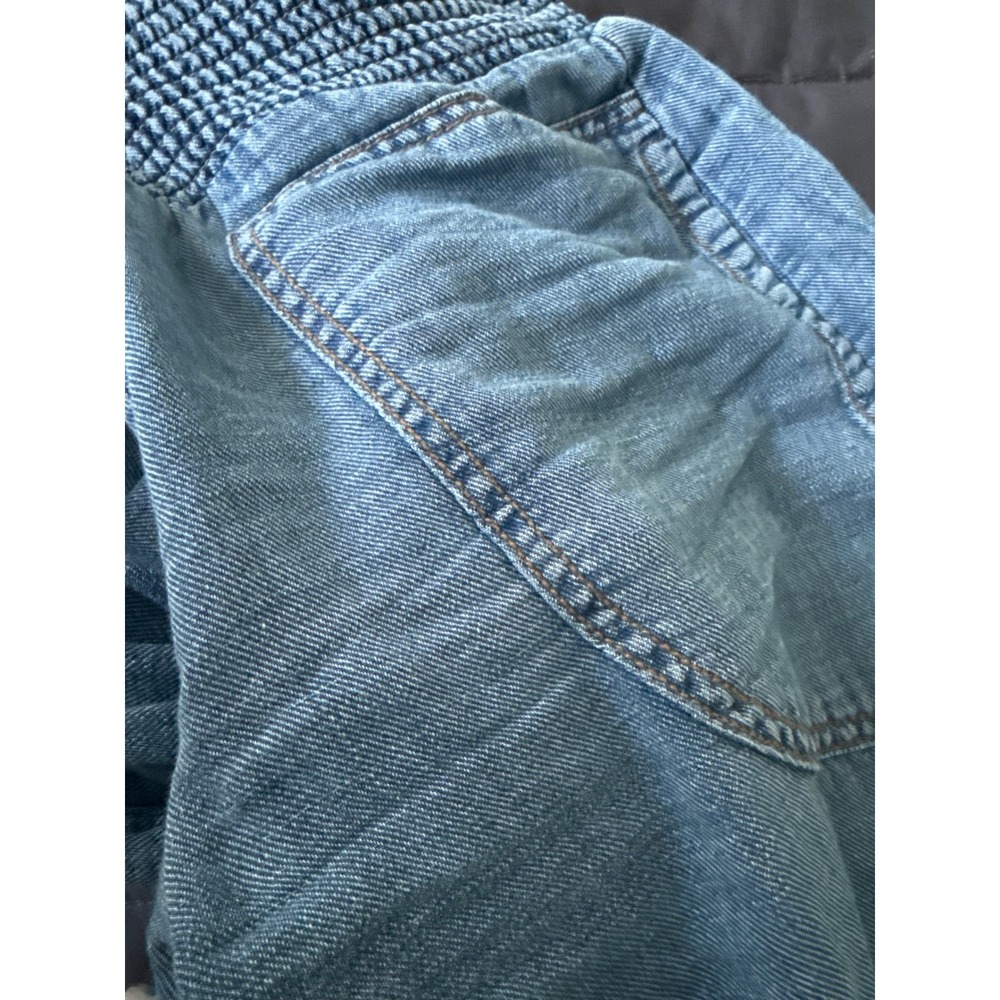 Anthropologie Pilcro Reese Smocked Waist soft denim Cropped Pants XSP - Picture 3 of 6